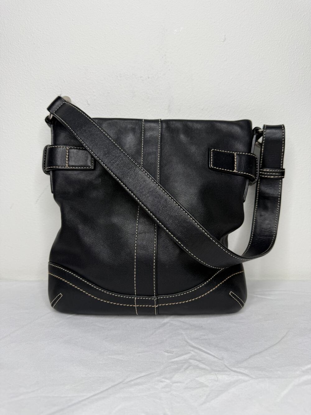 Coach Soho 1453 Black Leather Shoulder Bag Purse Buckle Trim Zip Top